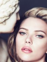 Scarlett Johansson In Dolce Gabbana