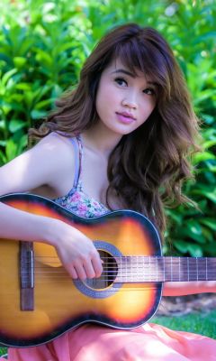 Girl with guitar