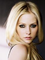 Cute-Blonde-Avril-Lavigne