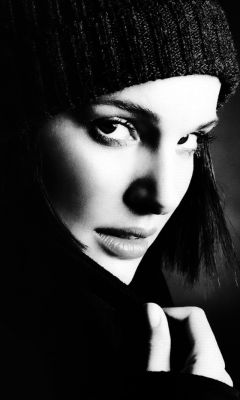 Natalie-Portman-Black-And-White