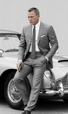 James-Bond-Grey-Suit