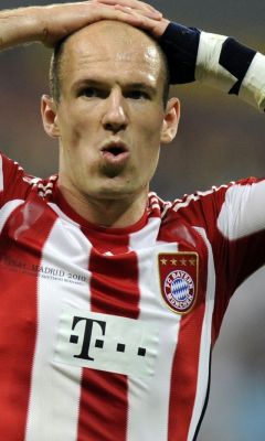 Sports Soccer Fc Bayern Munich Football Stars Arjen Roben     X