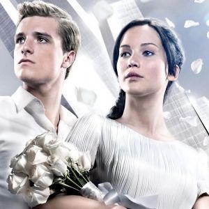 Katniss Everdeen Jennifer Lawrence Josh Hutcherson Peeta Mellark Hunger Games Catching Fire Movie Hd Wallpaper Picture Image Photo