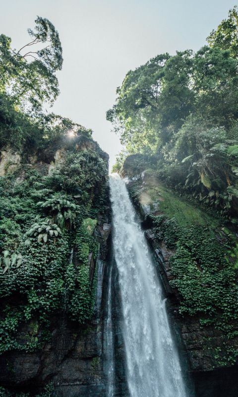 photography of waterfalls during daytime wallpaper